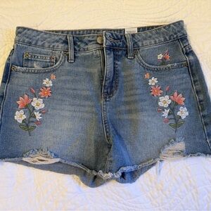 Time and Tru Embroidered Floral Denim Shorts